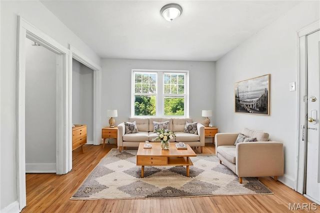 5024 Christy Boulevard, St Louis, MO 63116