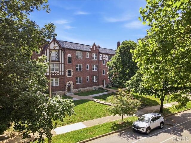 5024 Christy Boulevard, St Louis, MO 63116