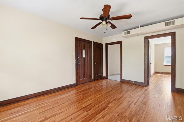 5024 Christy Boulevard, St Louis, MO 63116