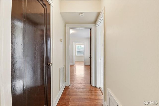 5024 Christy Boulevard, St Louis, MO 63116
