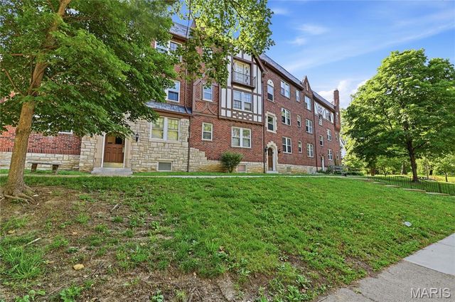 5024 Christy Boulevard, St Louis, MO 63116