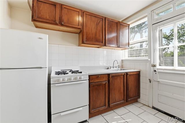 5024 Christy Boulevard, St Louis, MO 63116
