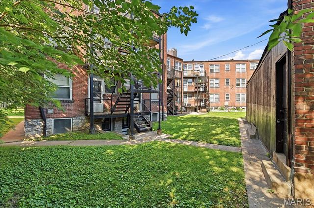 5024 Christy Boulevard, St Louis, MO 63116