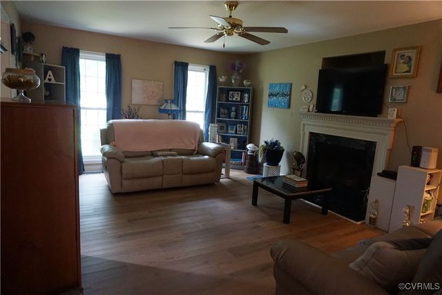 13315 Meredith Pointe Way, Chesterfield, VA 23832
