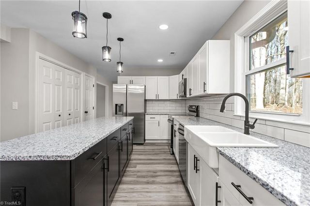 5424 Bridal Ridge Drive, Pfafftown, NC 27040