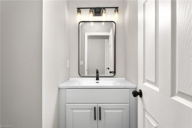 5424 Bridal Ridge Drive, Pfafftown, NC 27040