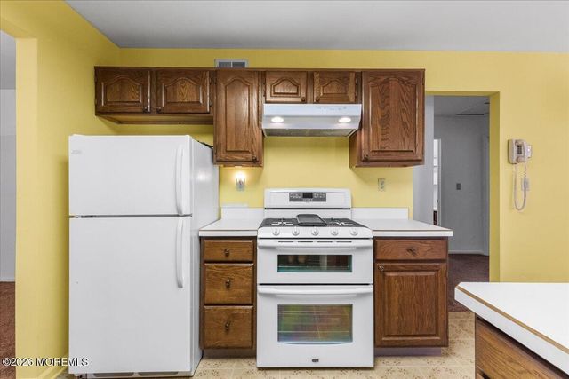 30 Harrow Place, Manchester, NJ 08759
