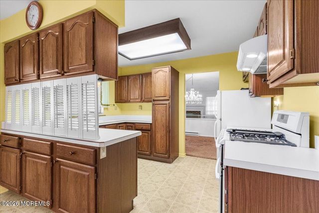30 Harrow Place, Manchester, NJ 08759