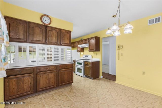 30 Harrow Place, Manchester, NJ 08759
