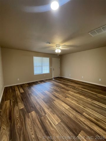 310 York Street, Tahlequah, OK 74464