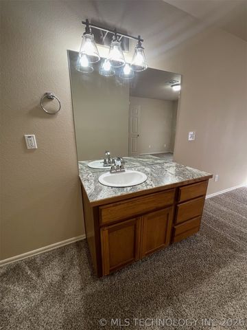 310 York Street, Tahlequah, OK 74464