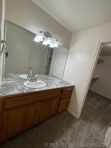 310 York Street, Tahlequah, OK 74464