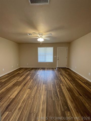 310 York Street, Tahlequah, OK 74464