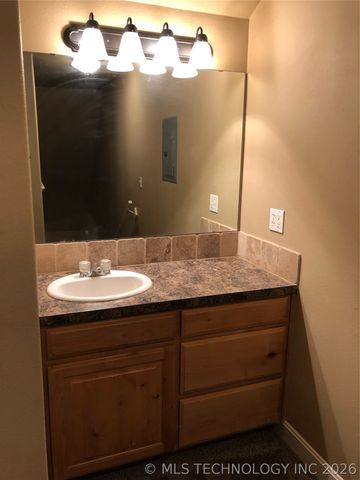 310 York Street, Tahlequah, OK 74464