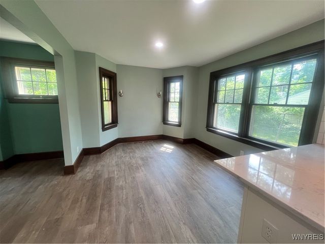 909 James Avenue, Niagara Falls, NY 14305