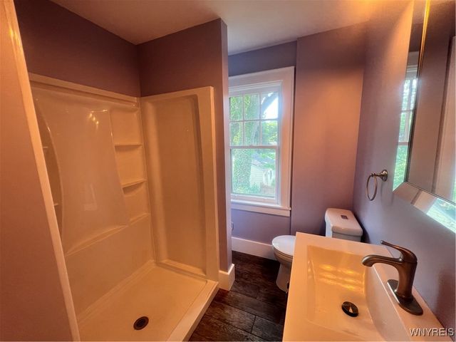 909 James Avenue, Niagara Falls, NY 14305