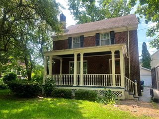 909 James Avenue, Niagara Falls, NY 14305