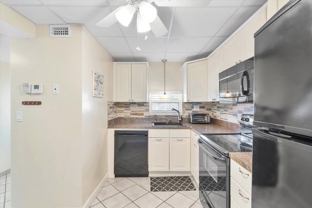 8971 S Hollybrook Blvd 209, Pembroke Pines, FL 33025