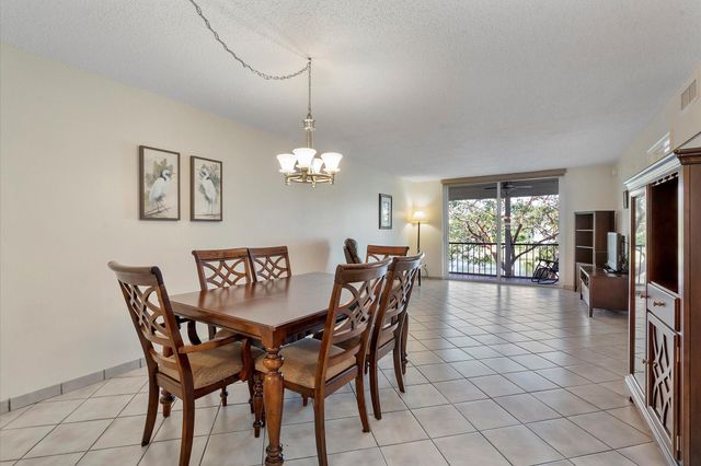 8971 S Hollybrook Blvd 209, Pembroke Pines, FL 33025