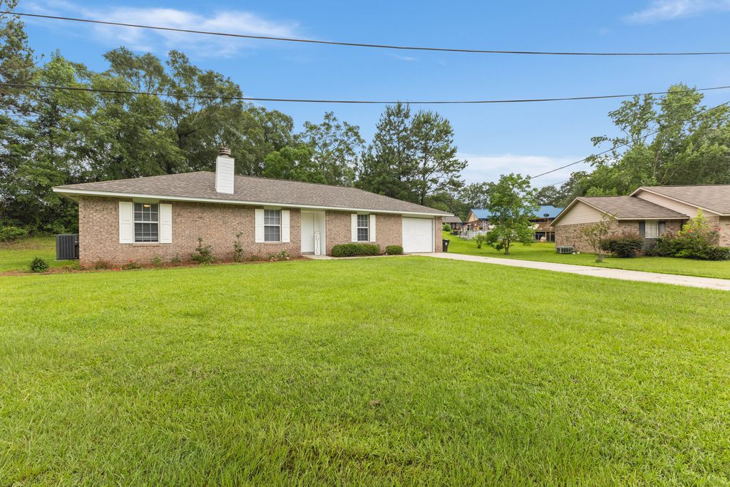 102 Pawnee, Hattiesburg, MS 39401