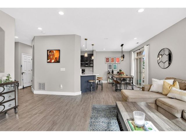 10098 Bluffmont Ln, Lone Tree, CO 80124