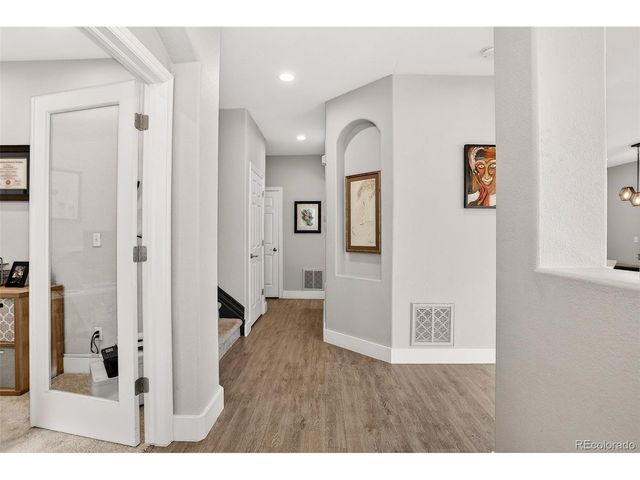 10098 Bluffmont Ln, Lone Tree, CO 80124