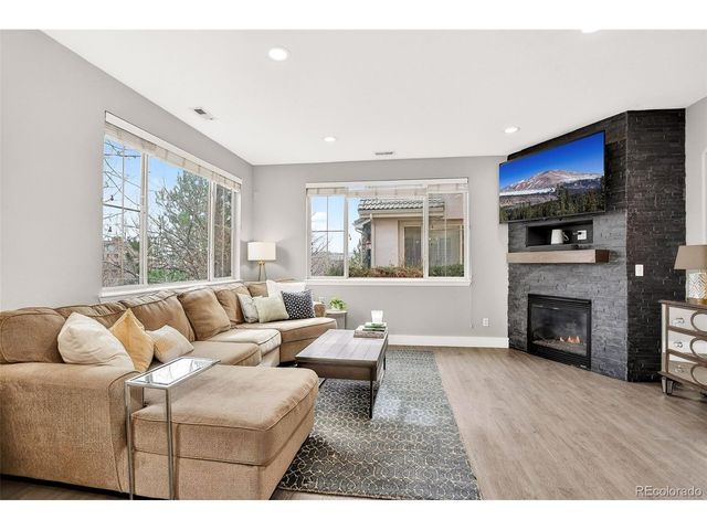 10098 Bluffmont Ln, Lone Tree, CO 80124