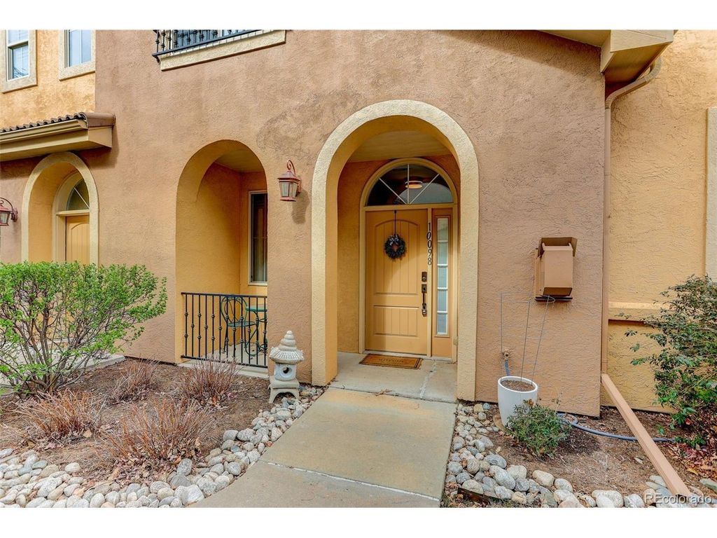 10098 Bluffmont Ln, Lone Tree, CO 80124