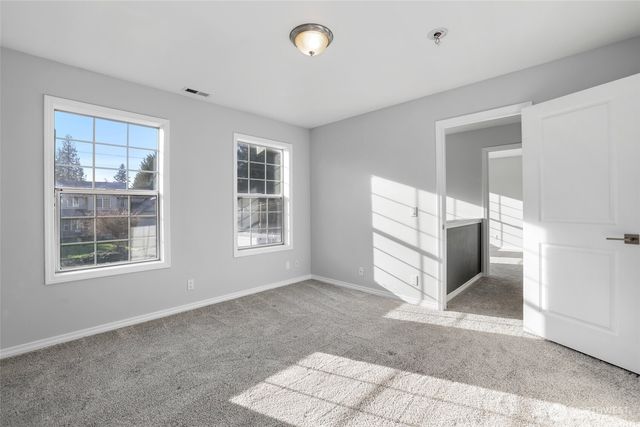 4924 N Vista Drive E, Bonney Lake, WA 98391