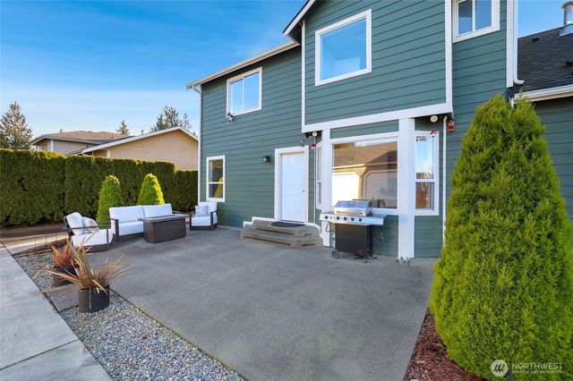 4924 N Vista Drive E, Bonney Lake, WA 98391