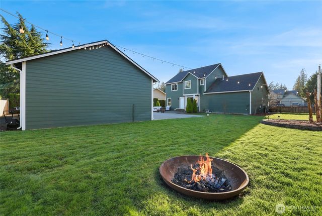 4924 N Vista Drive E, Bonney Lake, WA 98391