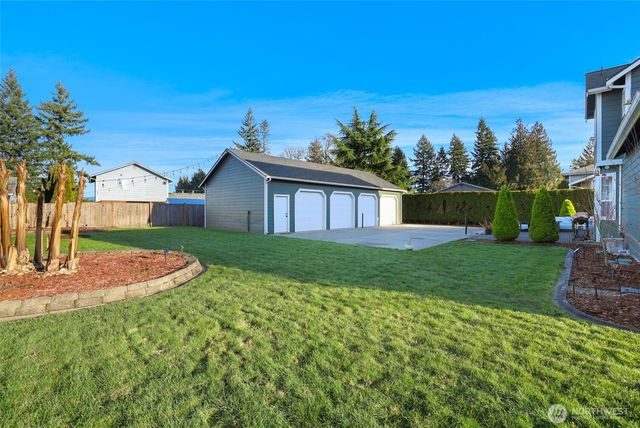 4924 N Vista Drive E, Bonney Lake, WA 98391