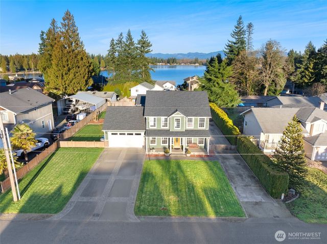 4924 N Vista Drive E, Bonney Lake, WA 98391