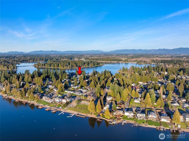 4924 N Vista Drive E, Bonney Lake, WA 98391