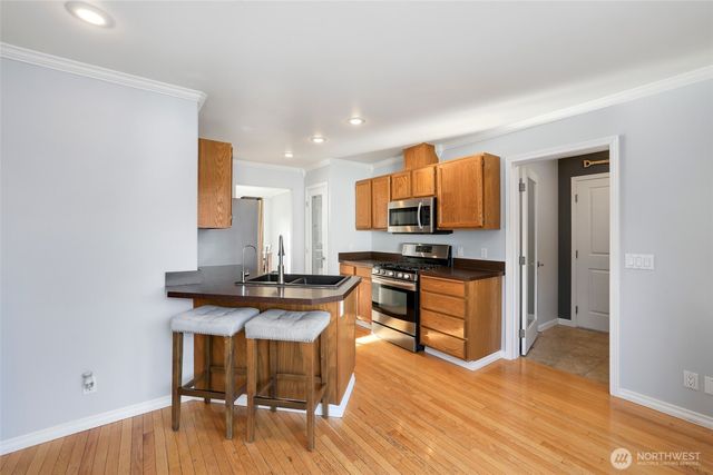 4924 N Vista Drive E, Bonney Lake, WA 98391