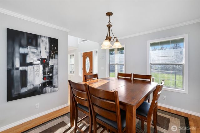 4924 N Vista Drive E, Bonney Lake, WA 98391