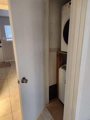 3624 Parkridge Drive 213, Dallas, TX 75234