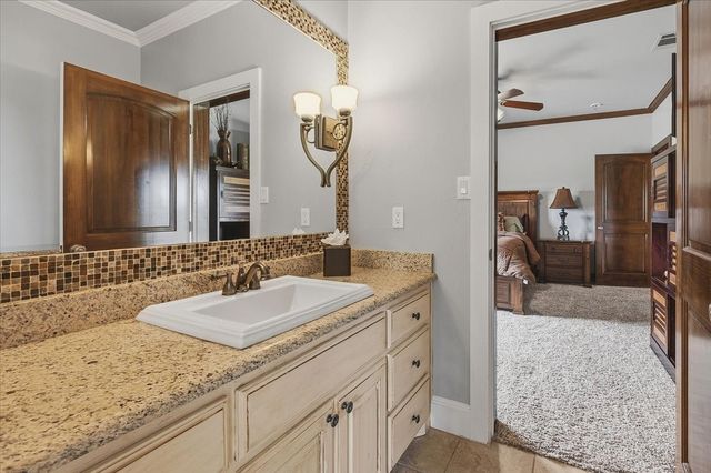 250 Falcon Ridge, Aledo, TX 76008