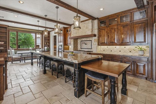 250 Falcon Ridge, Aledo, TX 76008