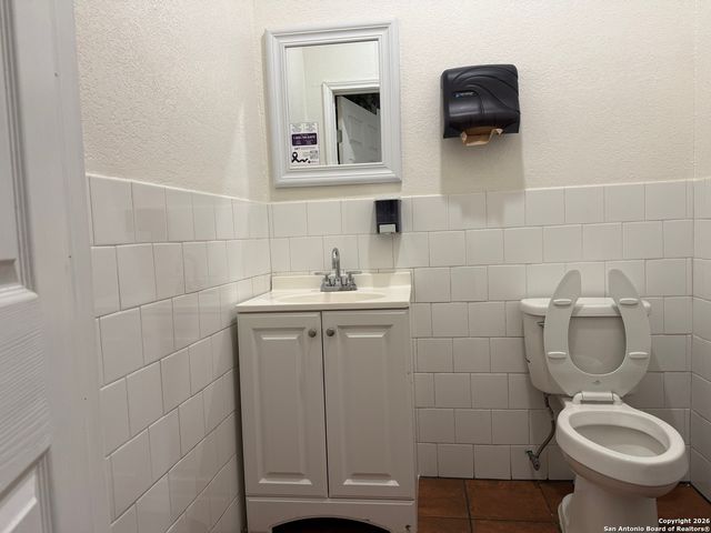 5402 S Zarzamora, San Antonio, TX 78211