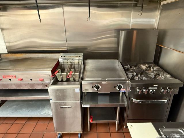 5402 S Zarzamora, San Antonio, TX 78211