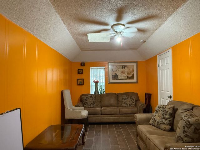 5402 S Zarzamora, San Antonio, TX 78211