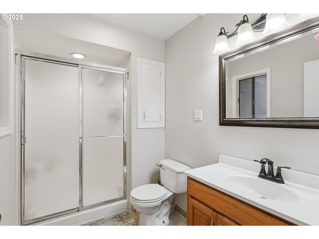 2185 Sw 9TH Ct, Gresham, OR 97080