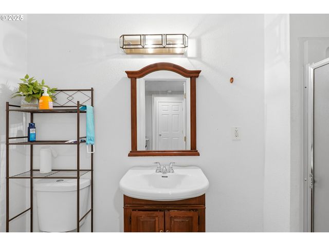 2185 Sw 9TH Ct, Gresham, OR 97080