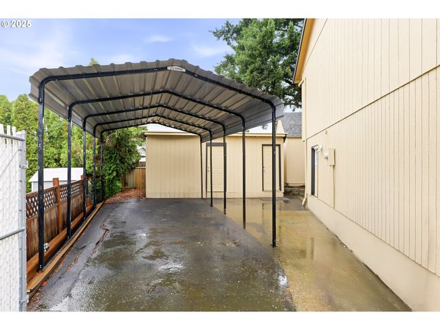 2185 Sw 9TH Ct, Gresham, OR 97080