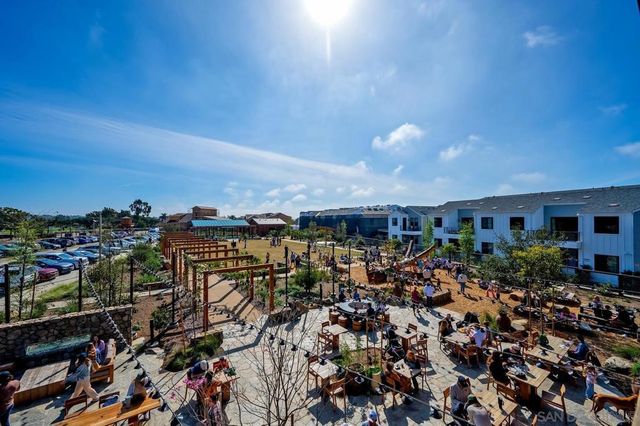 1101 Catania Ct 201, Encinitas, CA 92024