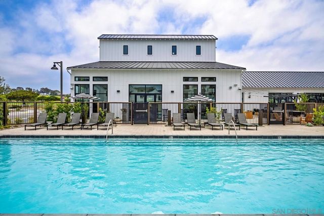 1101 Catania Ct 201, Encinitas, CA 92024