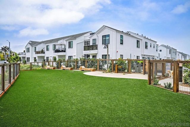 1101 Catania Ct 201, Encinitas, CA 92024