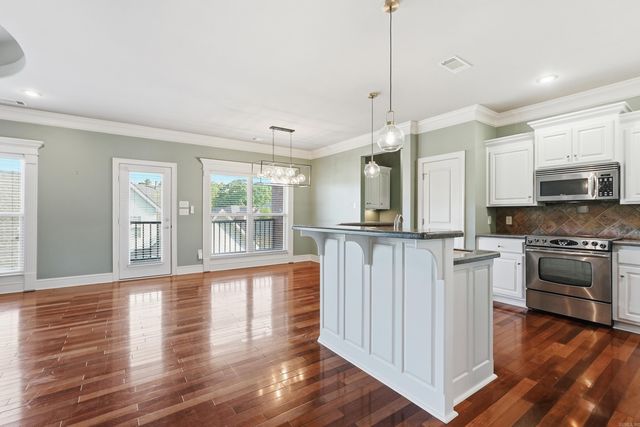 103 Beaver Creek Ln, Maumelle, AR 72113