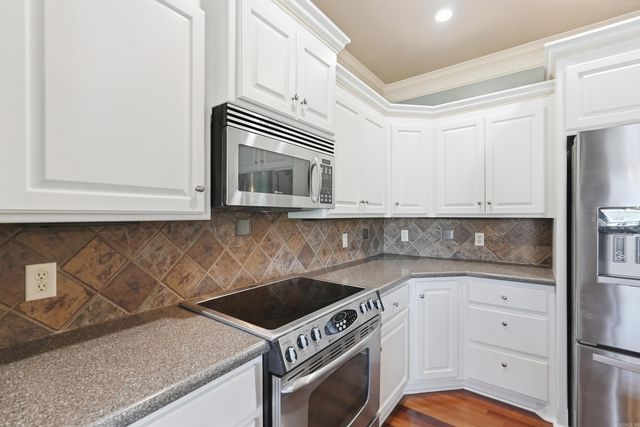 103 Beaver Creek Ln, Maumelle, AR 72113